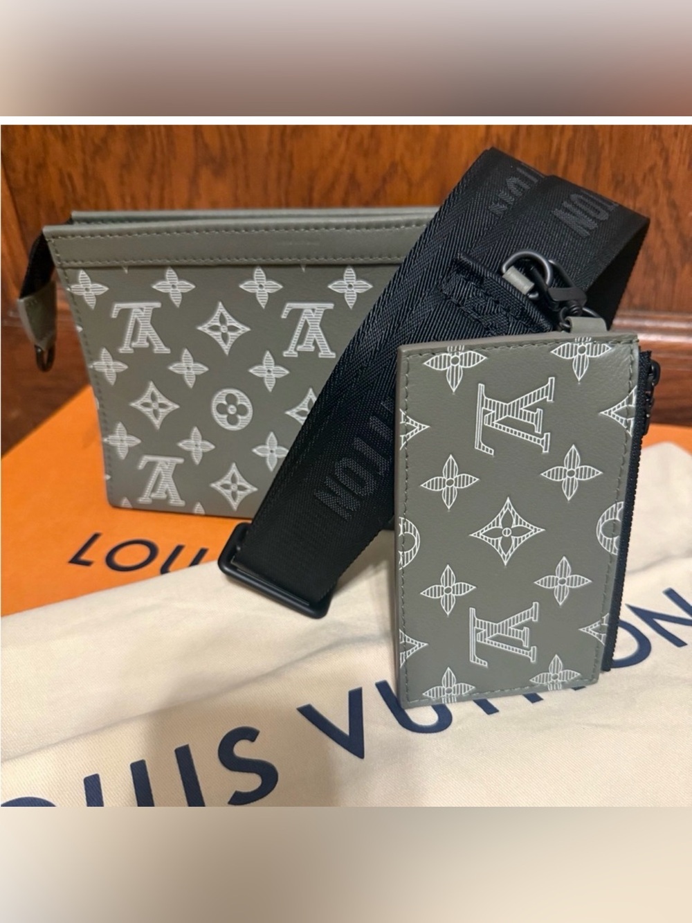 Louis Vuitton Gaston Wearable Wallet